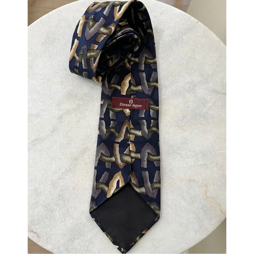 Vintage Etienne Aigner Men’s Printed Silk Tie - Picture 2 of 4